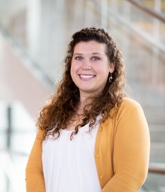 Maggie Scott_email headshot